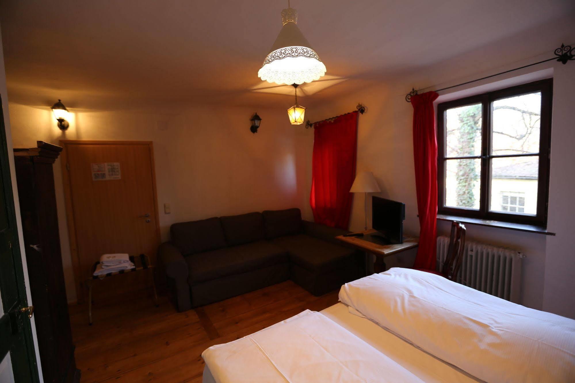 Haus Wartenberg Pensjonat 2*